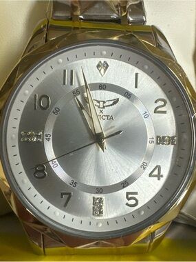 (273) Invicta Silver Men's Stainless Steel Watch